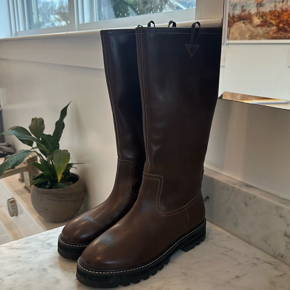 Aster leather chocolate brown lug boots size 7.5